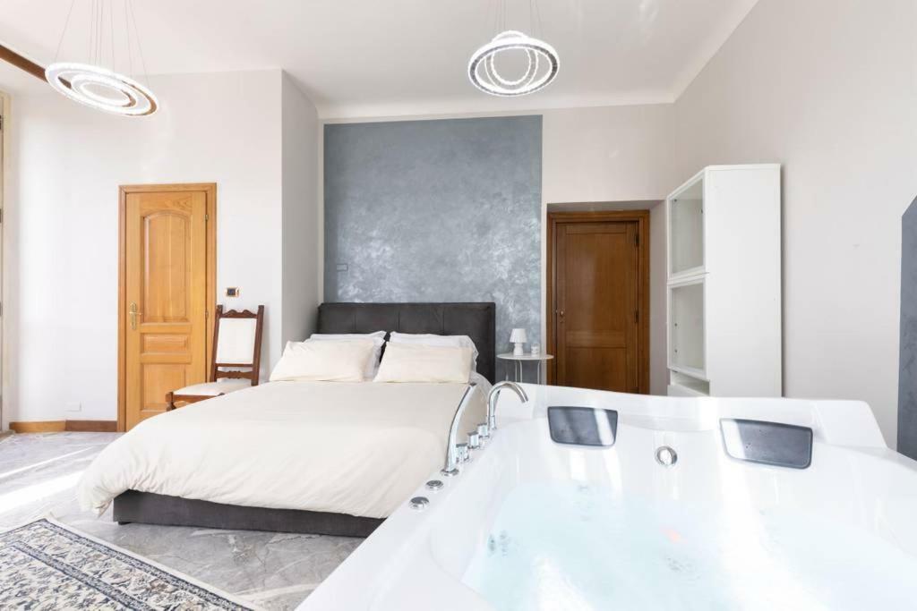 View Colosseo From Jacuzzi Apartment Rom